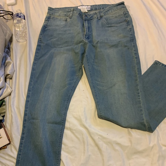 Men’s Blue Jeans - Picture 3 of 4